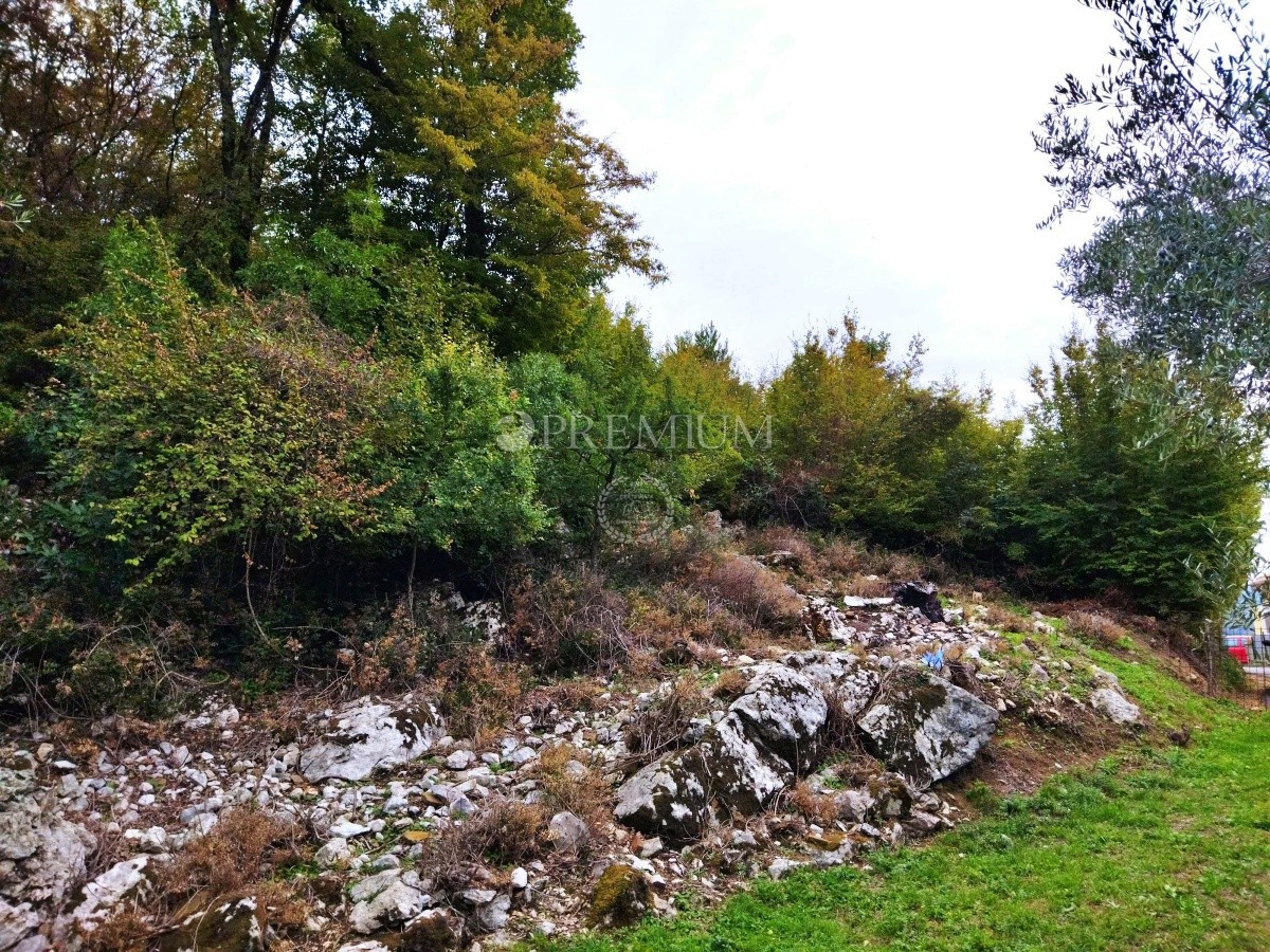 Čižići, terreno edificabile, a 500 m dal mare!