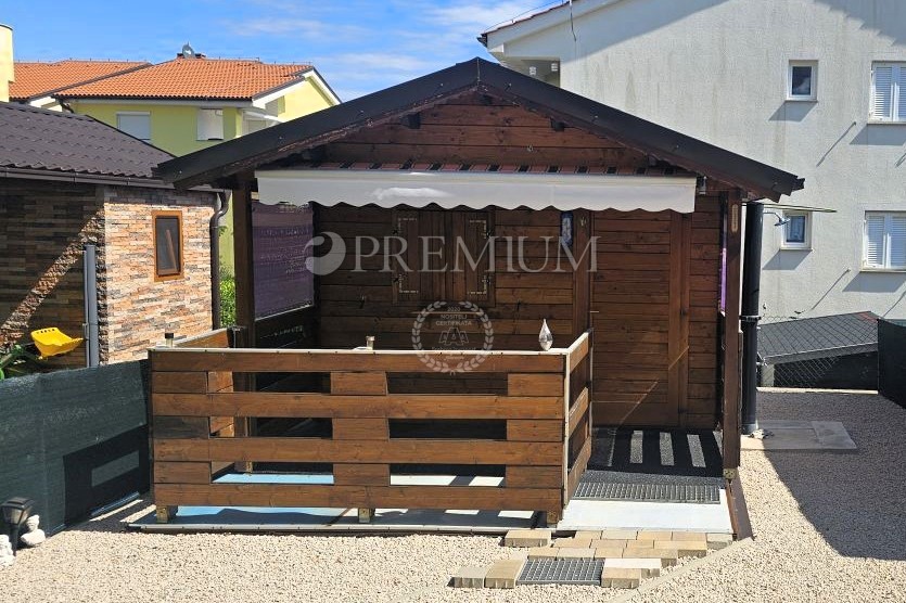 Čižići, appartamento con parziale vista mare e giardino!