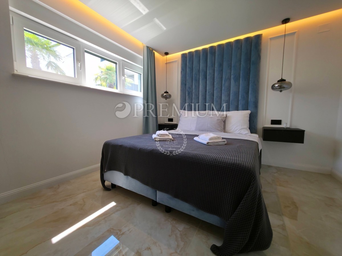 Malinska, nuovo appartamento di lusso con piscina e giardino 