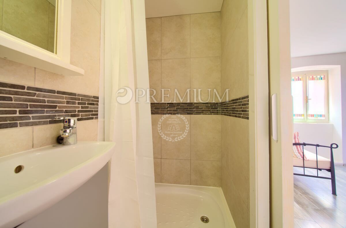 Vrbnik, casa in pietra ristrutturata nel centro storico