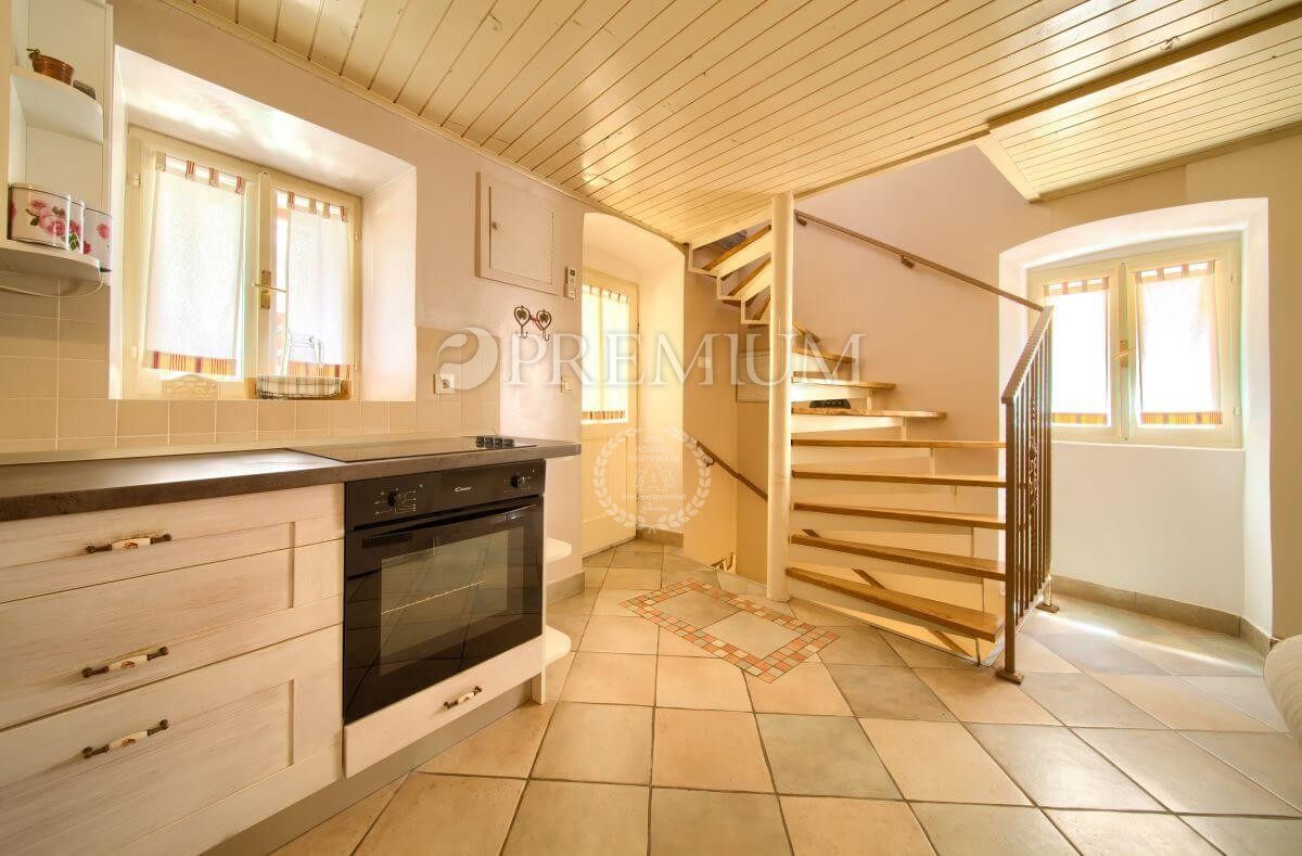 Vrbnik, casa in pietra ristrutturata nel centro storico