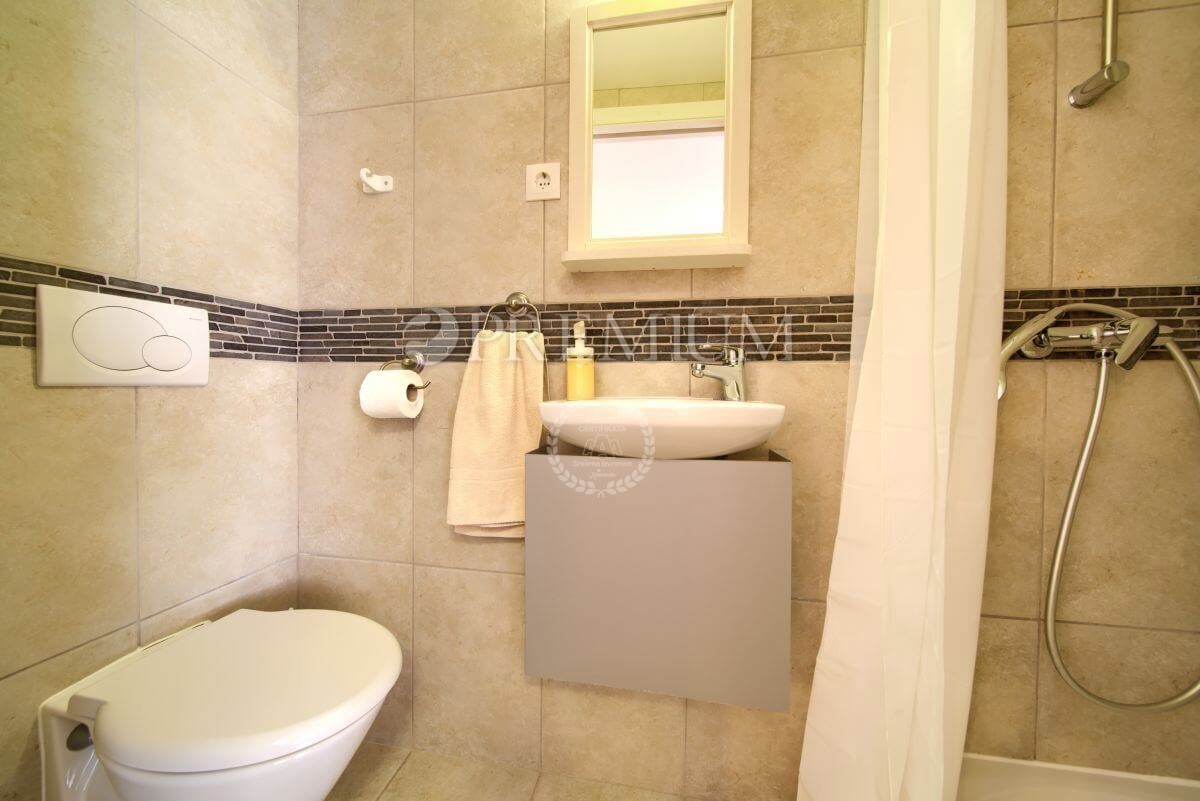 Vrbnik, casa in pietra ristrutturata nel centro storico