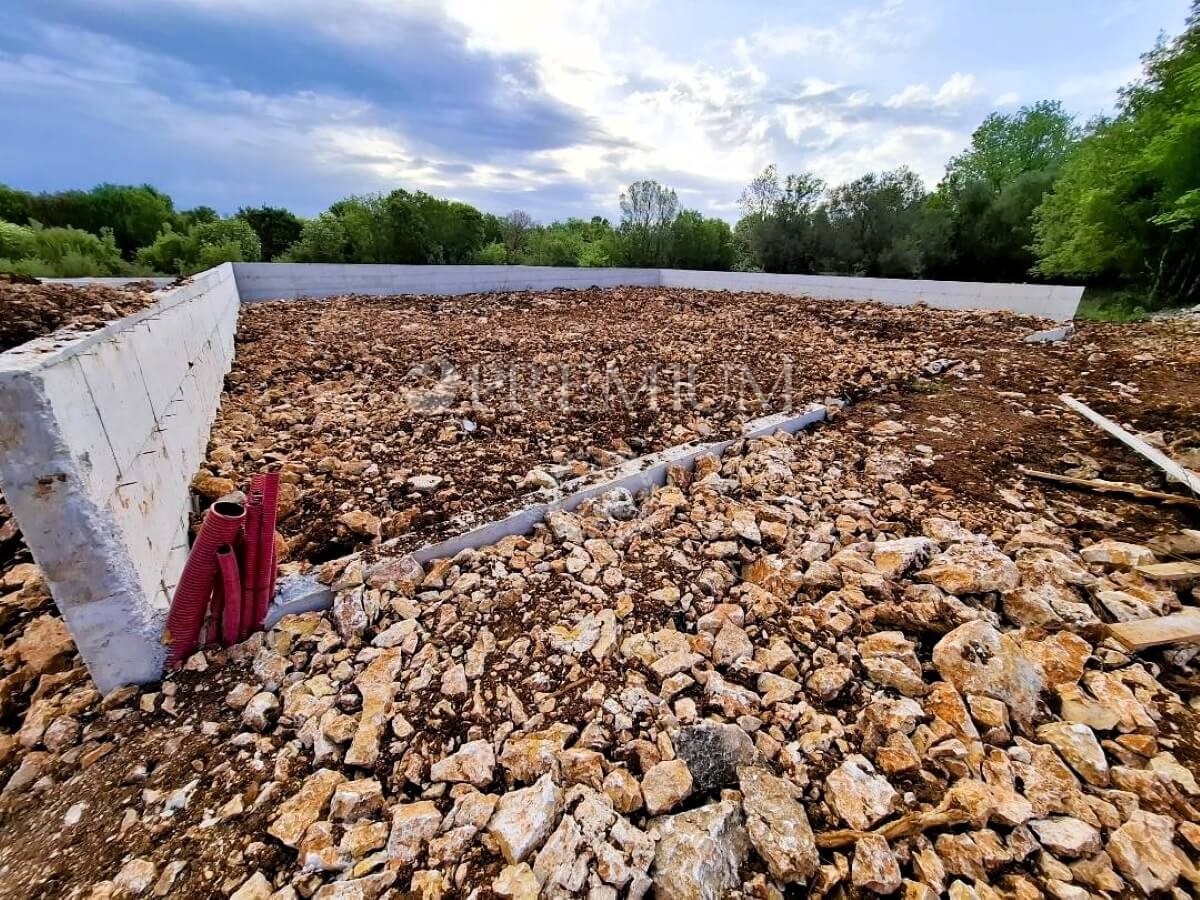 Malinska, dintorni, terreno edificabile con progetto