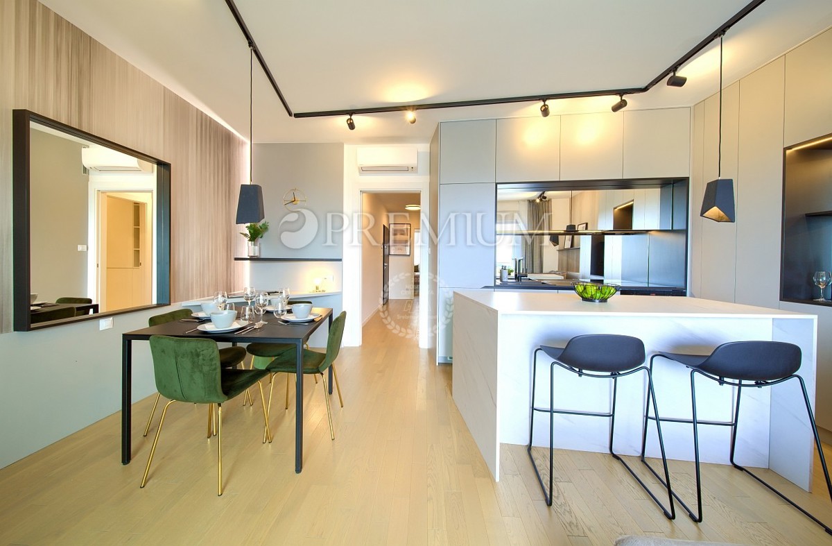 Città di Krk, moderno appartamento al piano terra vista mare