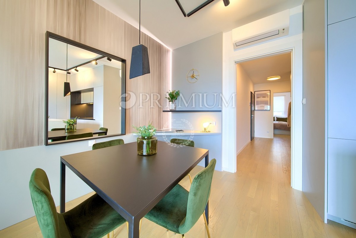 Città di Krk, moderno appartamento al piano terra vista mare