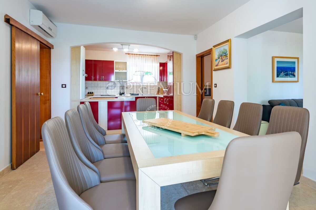 Malinska, casa indipendente con piscina e vista mare!