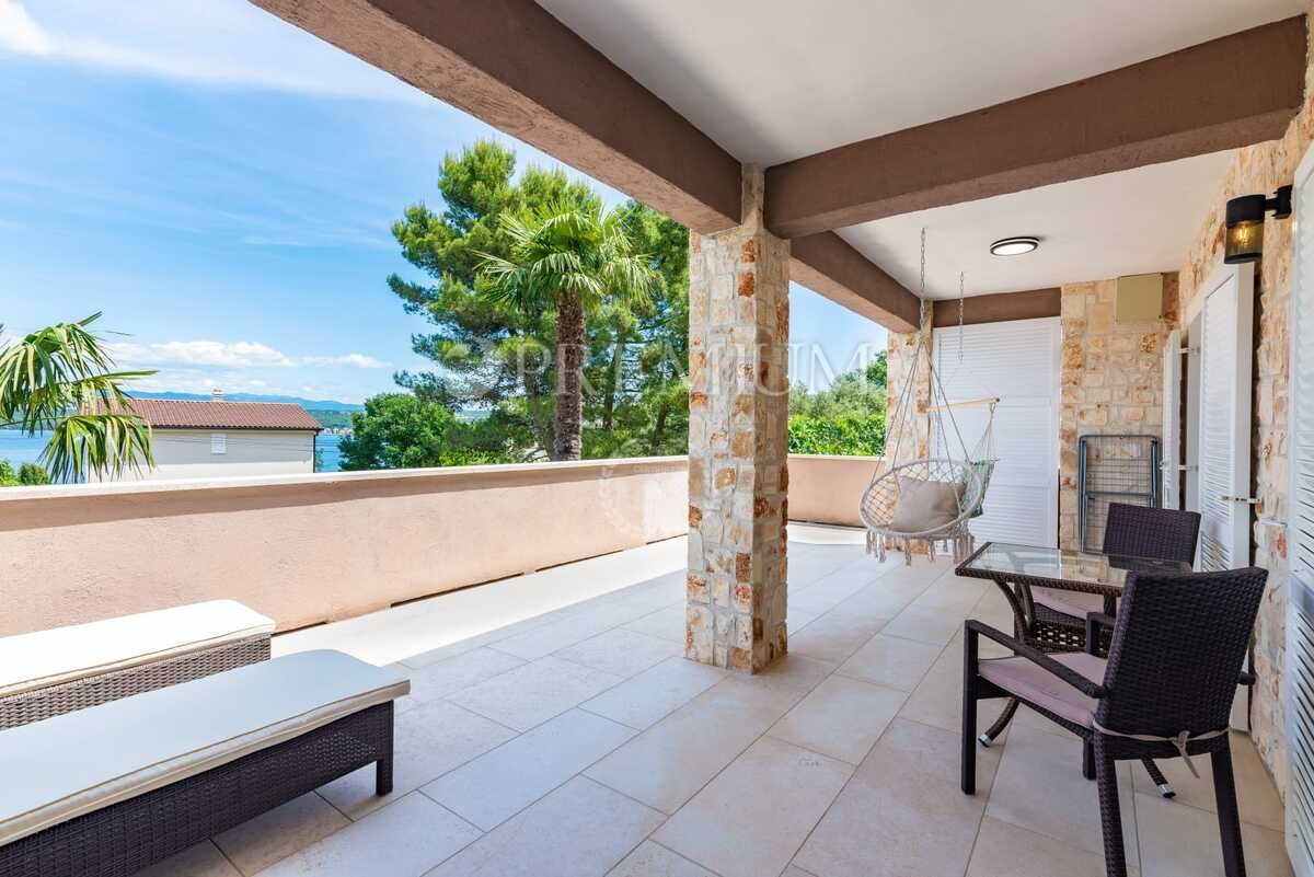 Malinska, casa indipendente con piscina e vista mare!