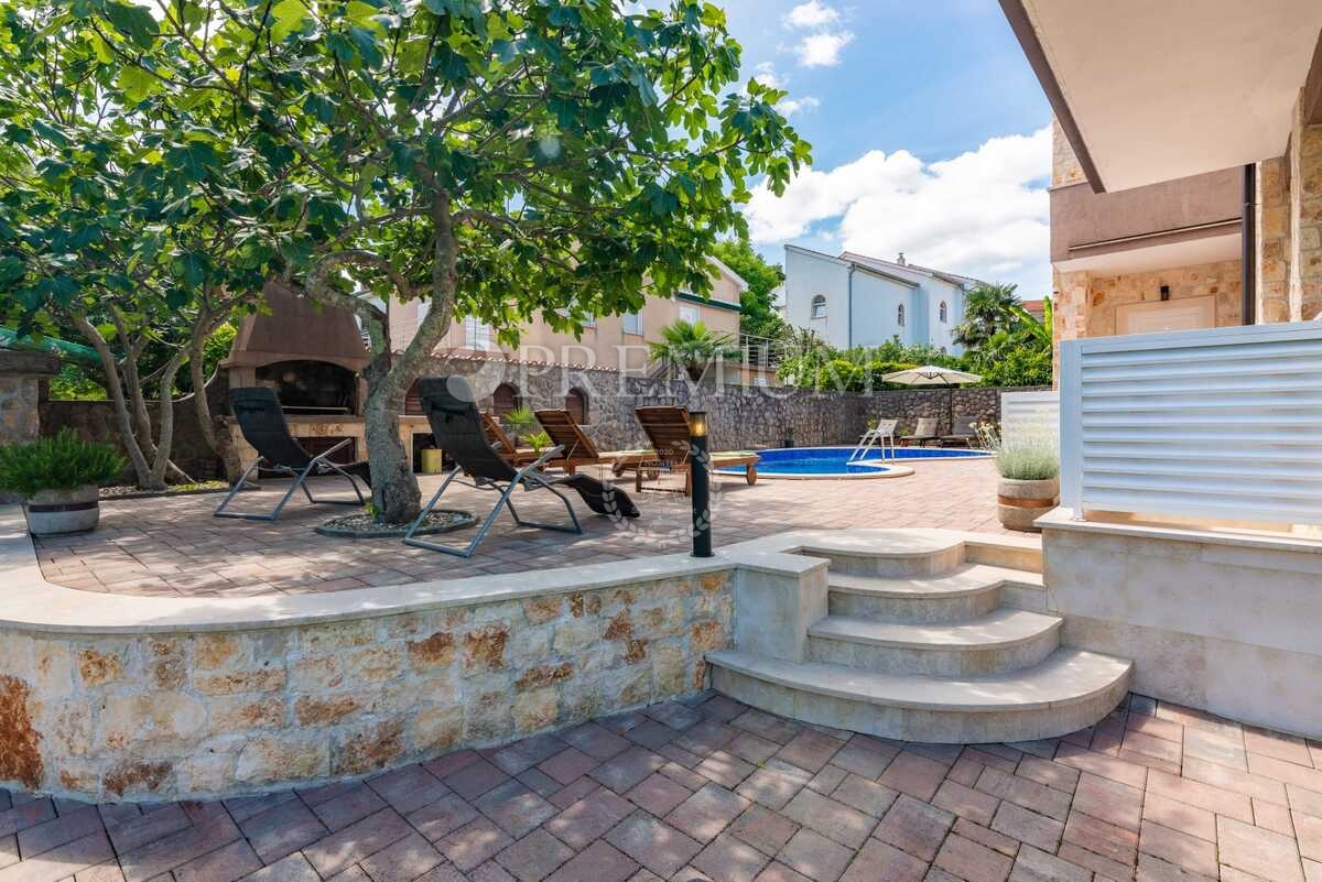 Malinska, casa indipendente con piscina e vista mare!