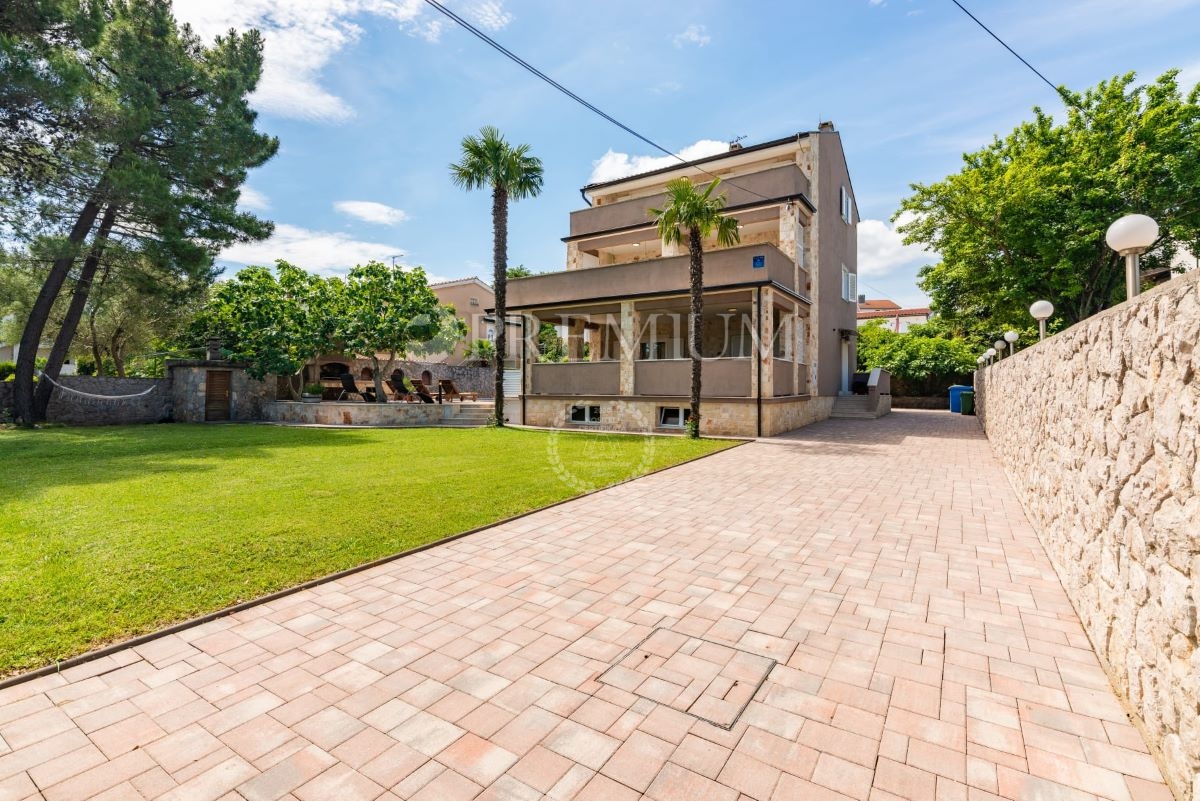 Malinska, casa indipendente con piscina e vista mare!