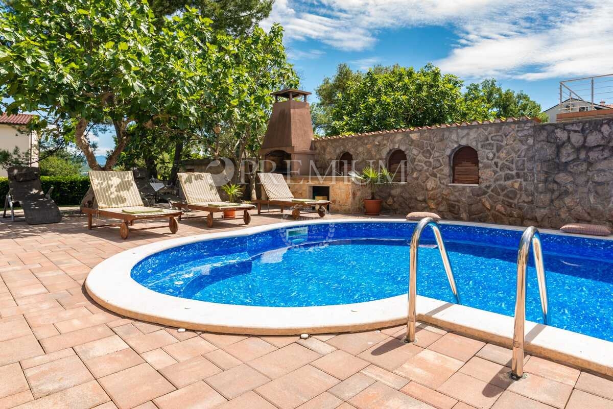 Malinska, casa indipendente con piscina e vista mare!