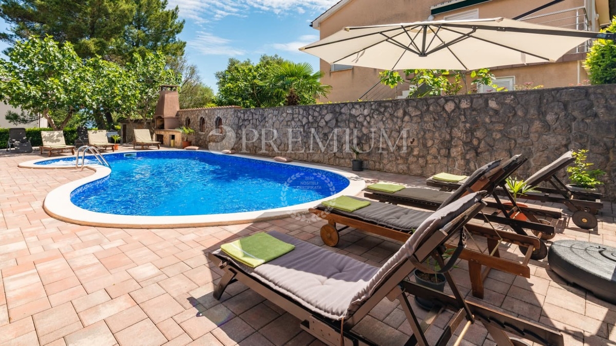 Malinska, casa indipendente con piscina e vista mare!