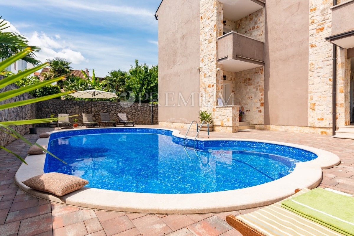 Malinska, casa indipendente con piscina e vista mare!