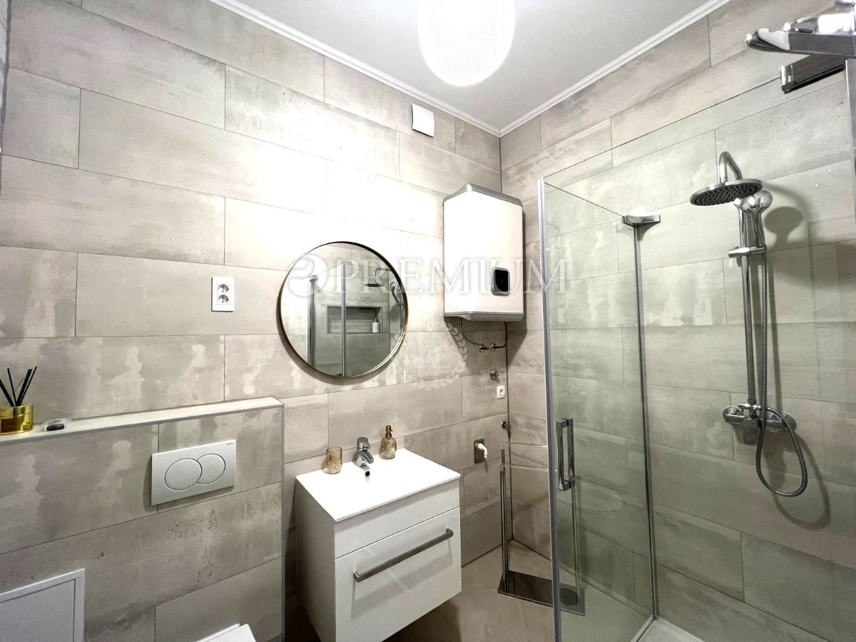 Malinska, appartamento con giardino, vicino al mare!