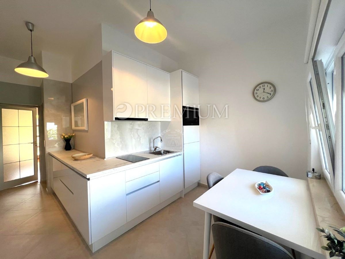 Malinska, appartamento con giardino, vicino al mare!