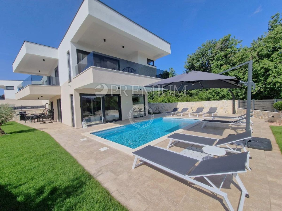 Omišalj, un nuovo edificio esclusivo con piscina!