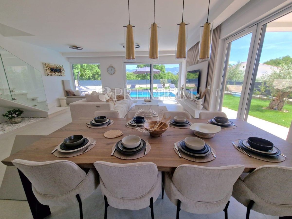 Omišalj, un nuovo edificio esclusivo con piscina!