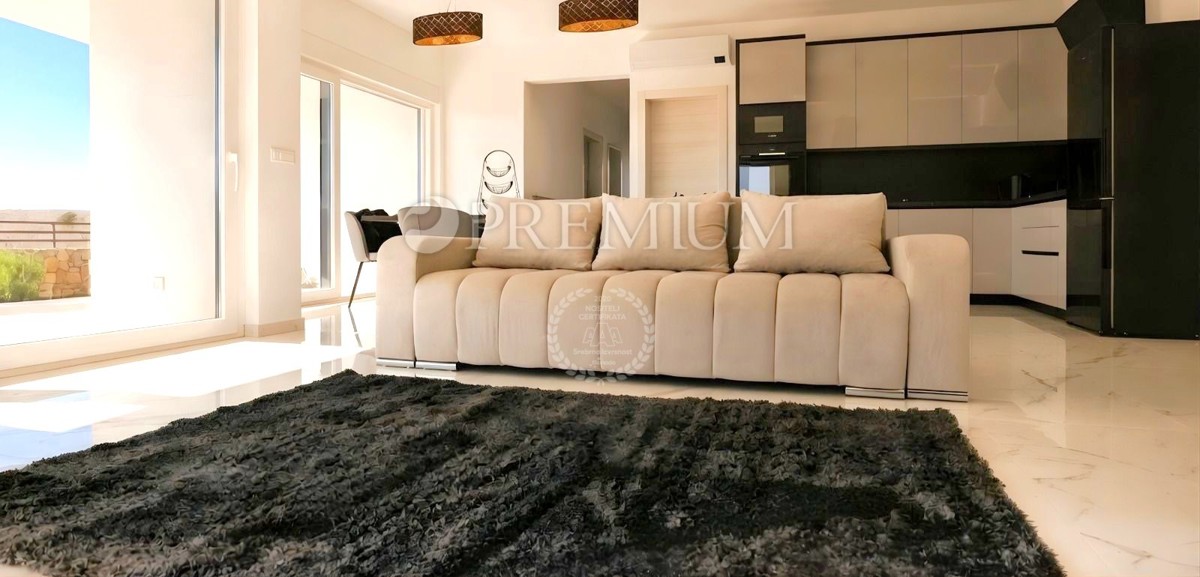 Krk, dintorni, edificio nuovo e moderno con vista panoramica sul mare!