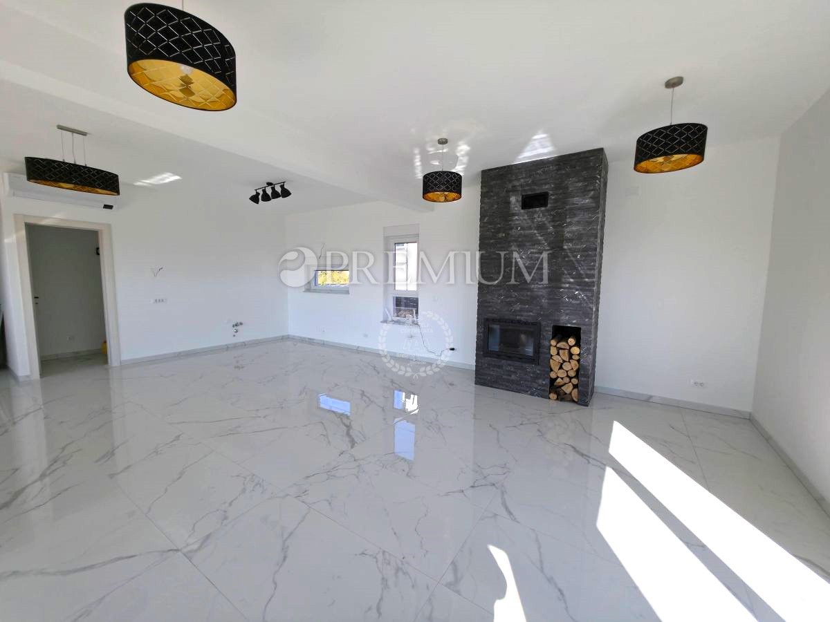 Krk, dintorni, edificio nuovo e moderno con vista panoramica sul mare!