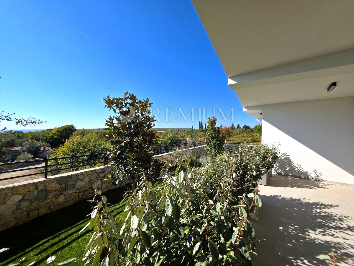 Krk, dintorni, edificio nuovo e moderno con vista panoramica sul mare!