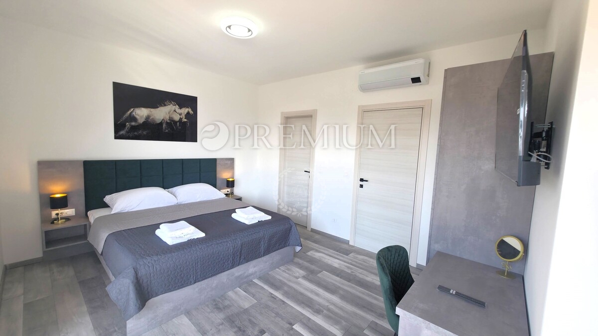 Krk, dintorni, edificio nuovo e moderno con vista panoramica sul mare!