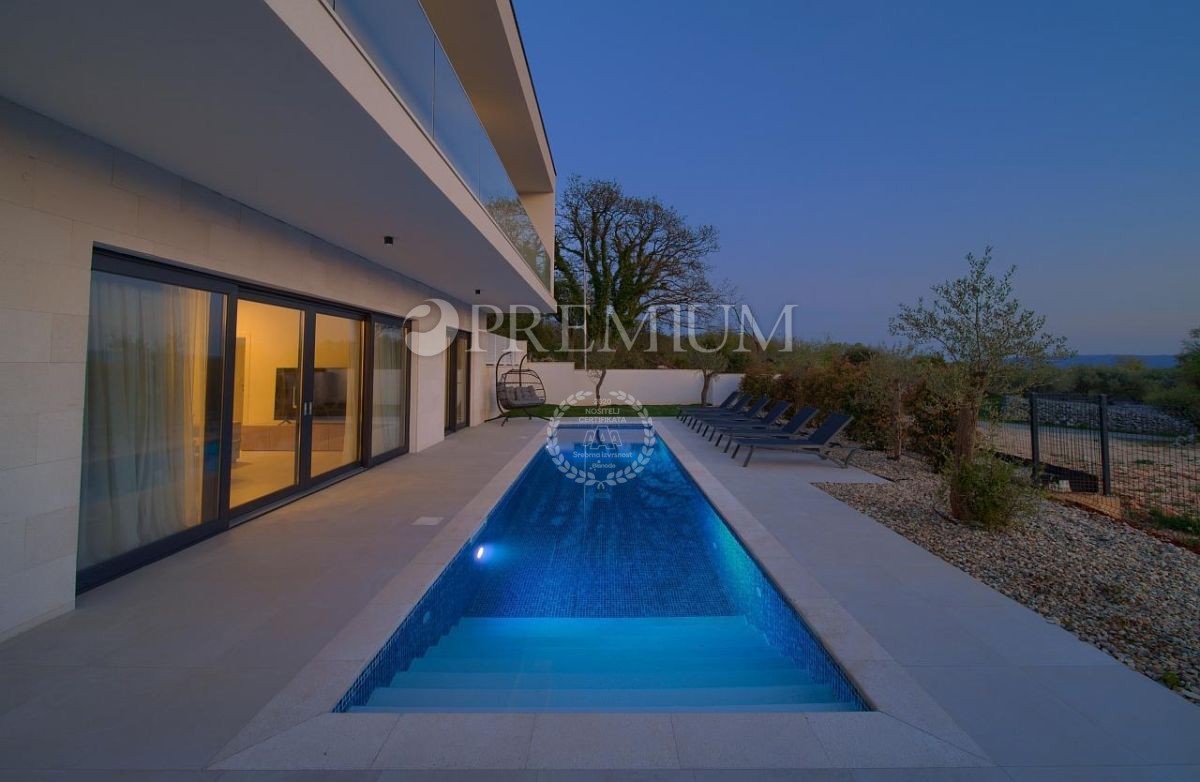 Krk, dintorni, imponente nuovo edificio con vista panoramica sul mare!