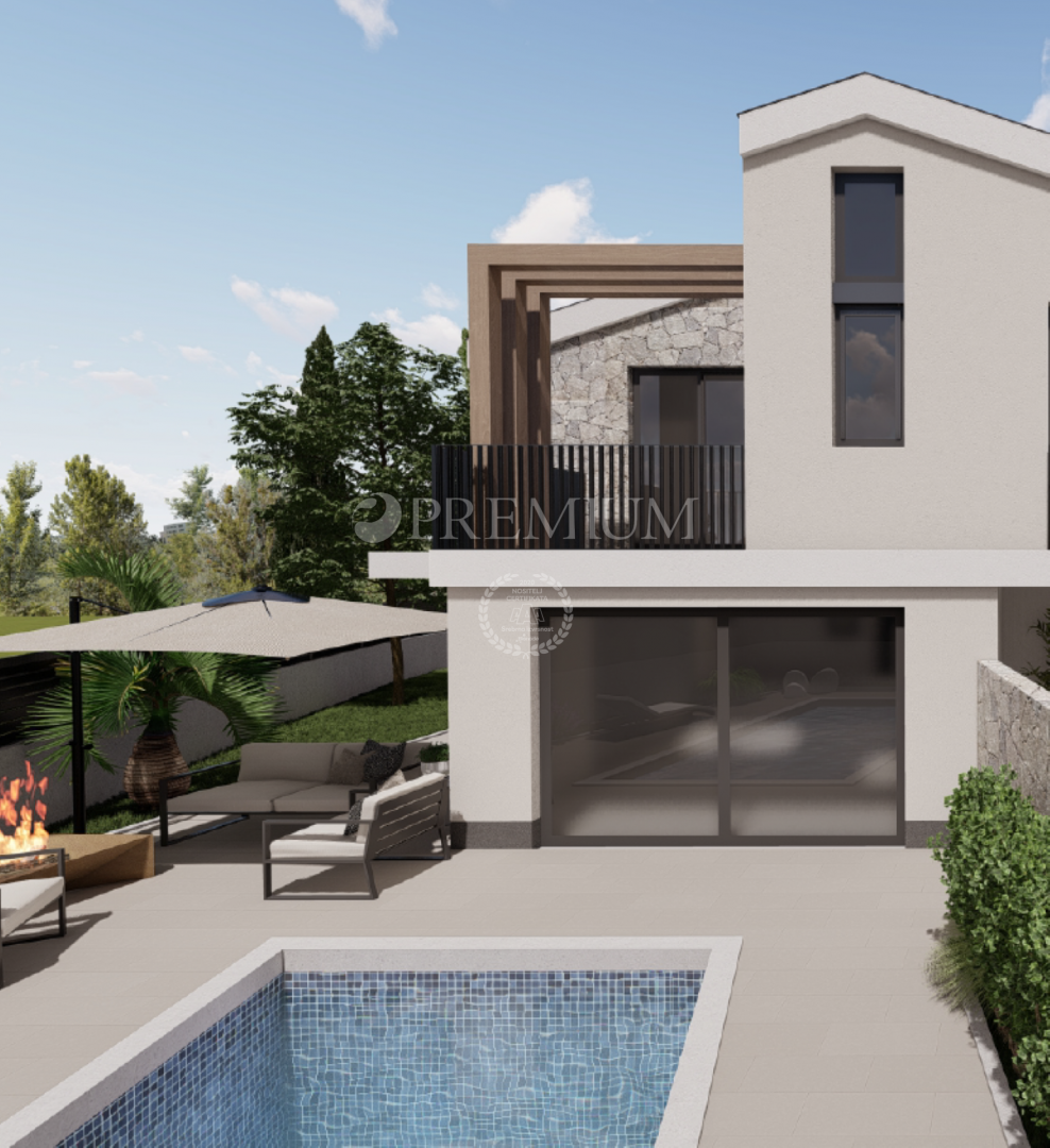 Malinska, casa con piscina al confine della zona edificabile!