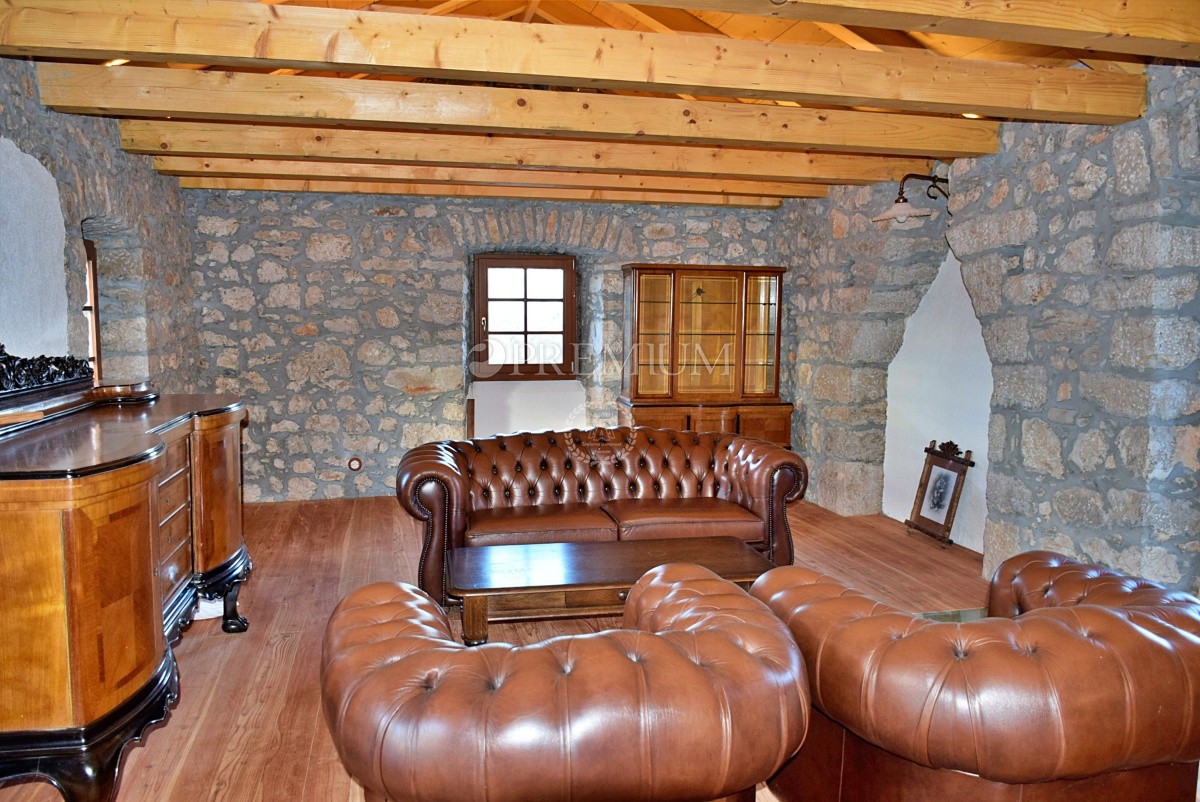 Vecchia casa di pietra Malinska, Malinska-Dubašnica, 144m2