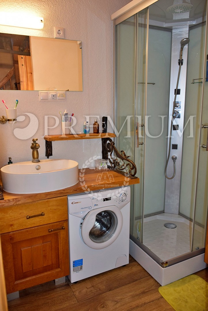Vecchia casa di pietra Malinska, Malinska-Dubašnica, 144m2