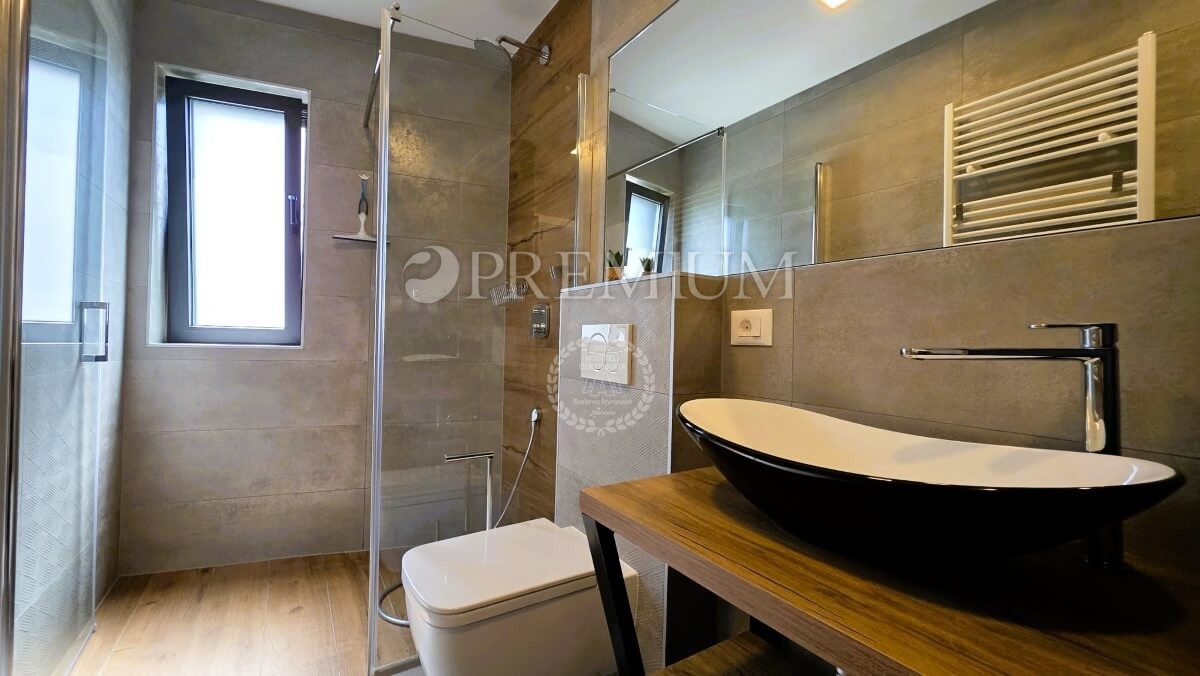 Malinska, arredato con lusso con vista mare!