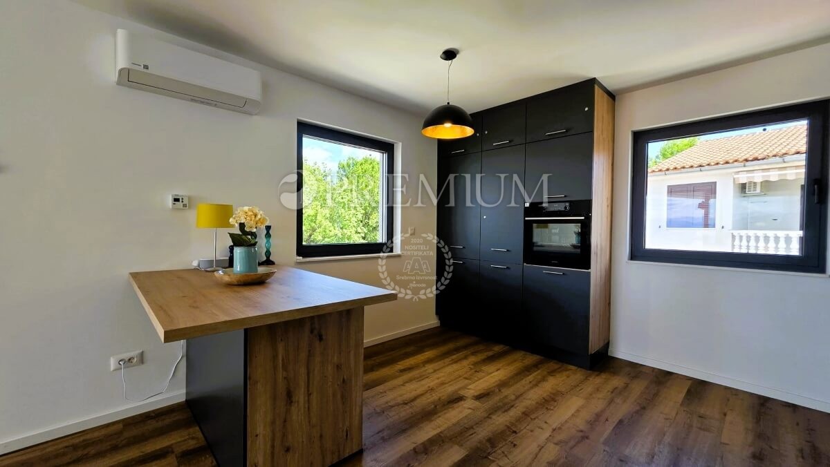 Malinska, arredato con lusso con vista mare!