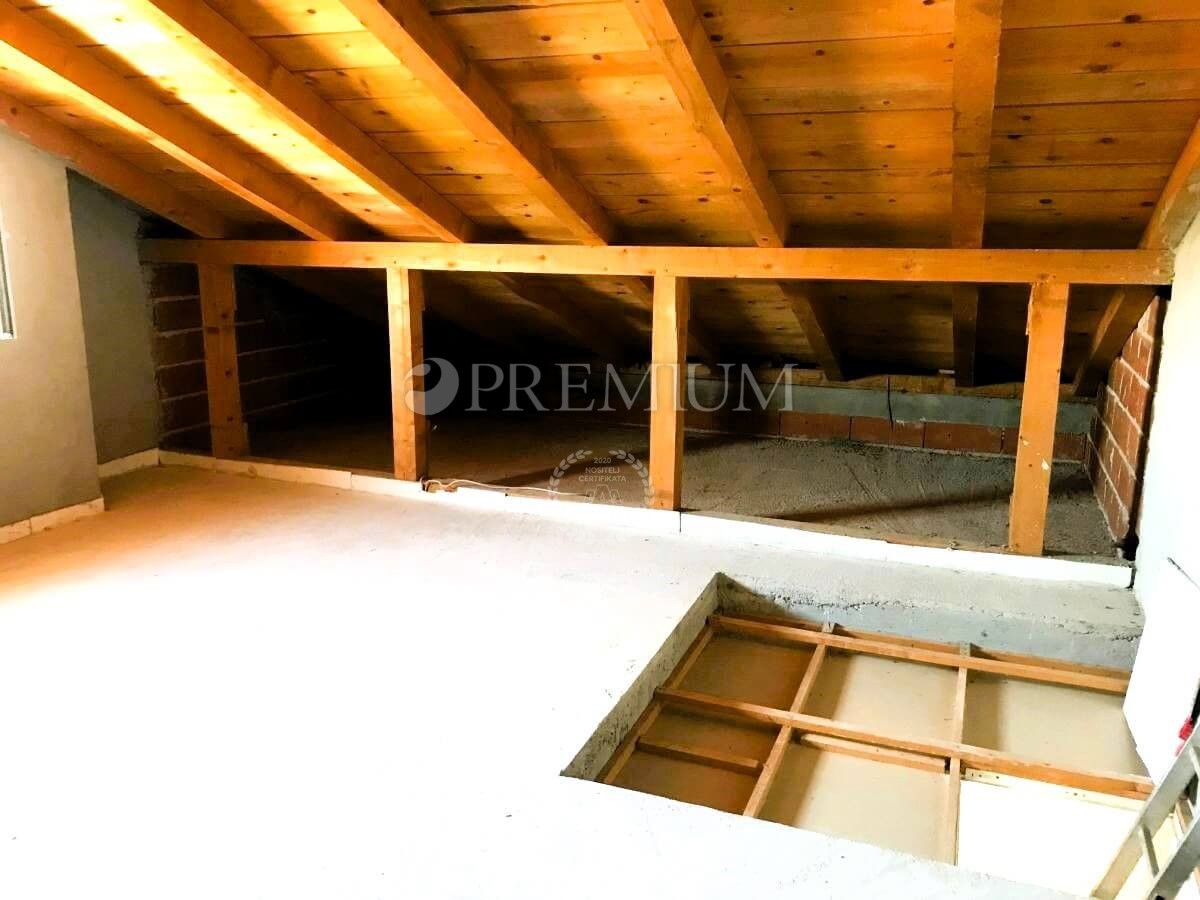 Čižići, appartamento arredato in zona tranquilla!