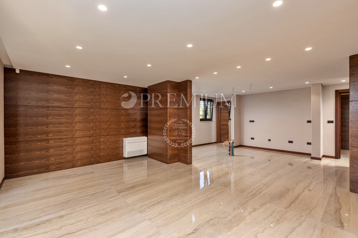  malinska-appartamento-piano-terra-con-giardino-e-piscina 