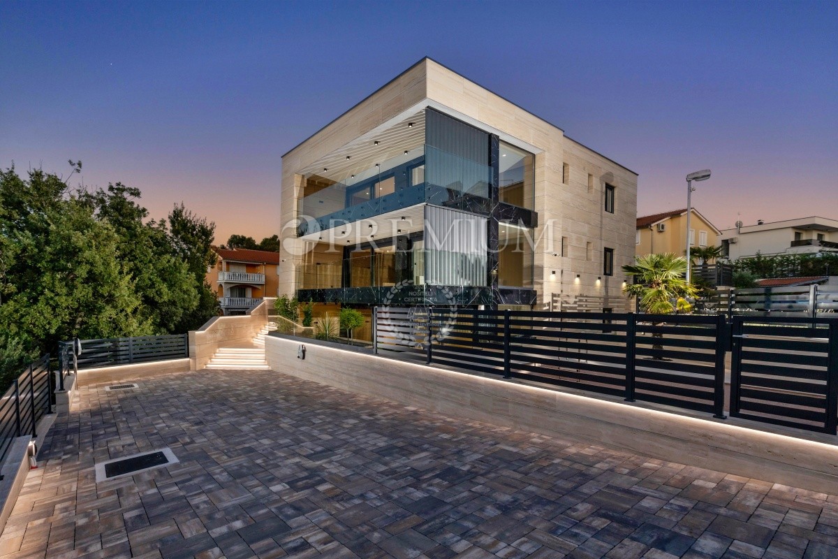  malinska-appartamento-piano-terra-con-giardino-e-piscina 