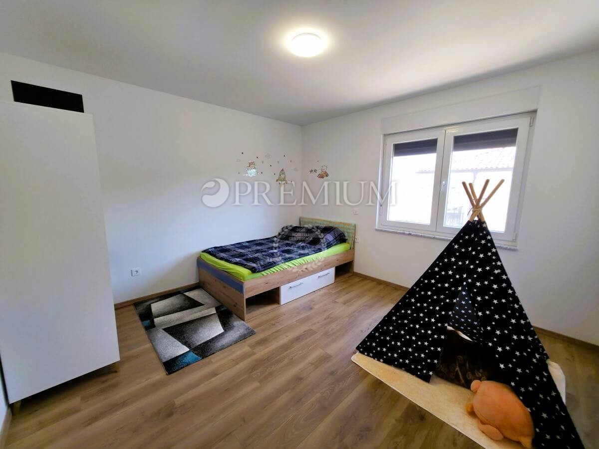 Vrbnik, casa nuova tranquilla con vista mare