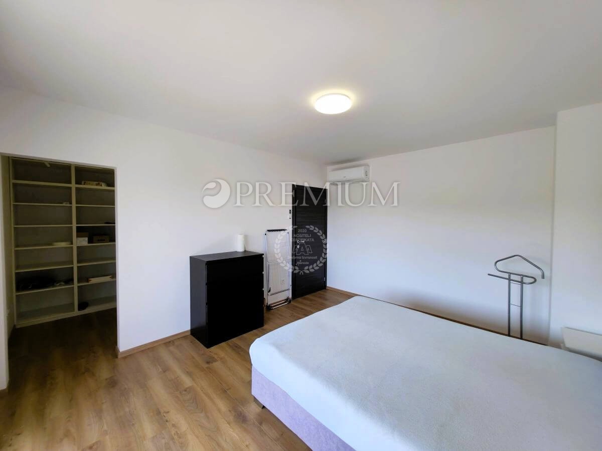 Vrbnik, casa nuova tranquilla con vista mare