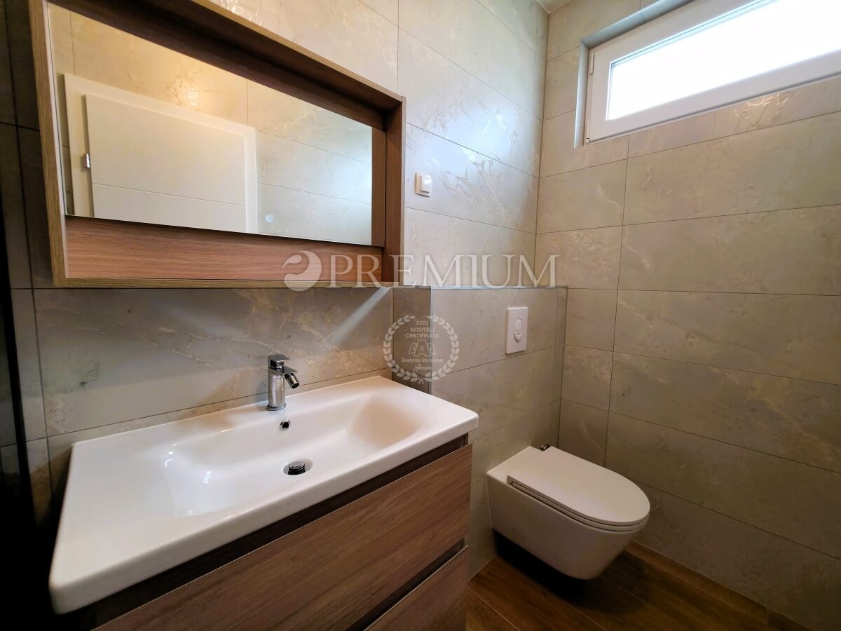 Malinska, casa moderna con piscina e giardino!