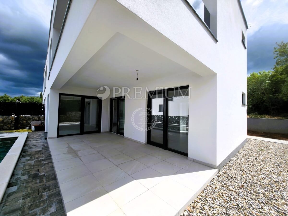 Malinska, casa moderna con piscina e giardino!