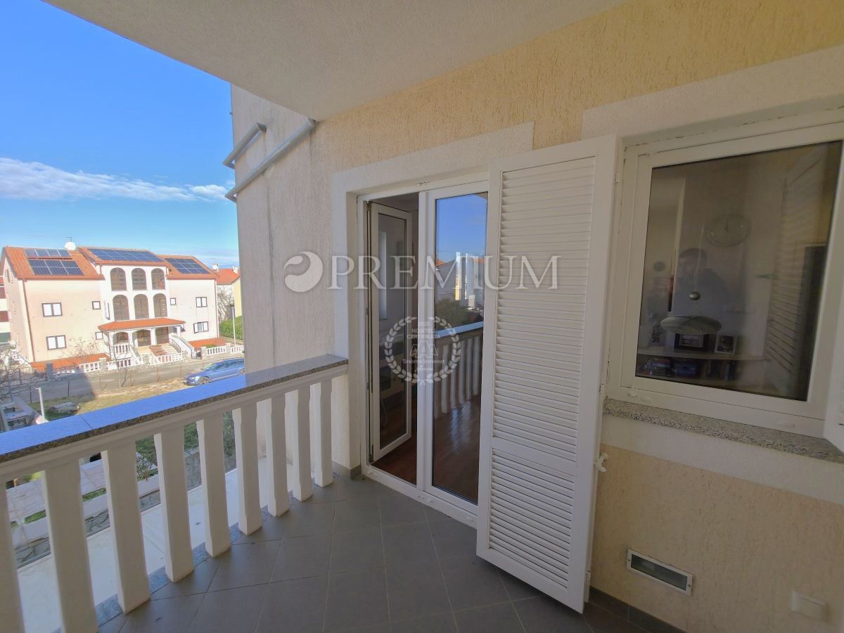 Malinska, appartamento con vista mare vicino al centro!