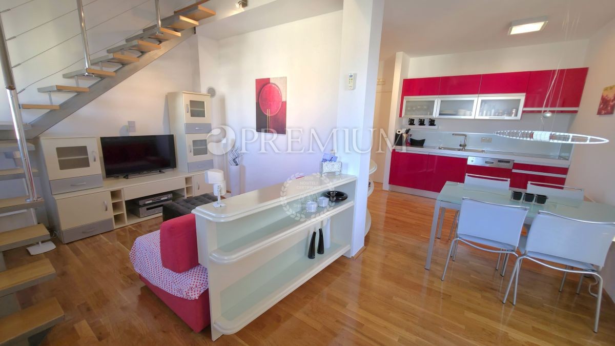 Malinska, appartamento con vista mare vicino al centro!