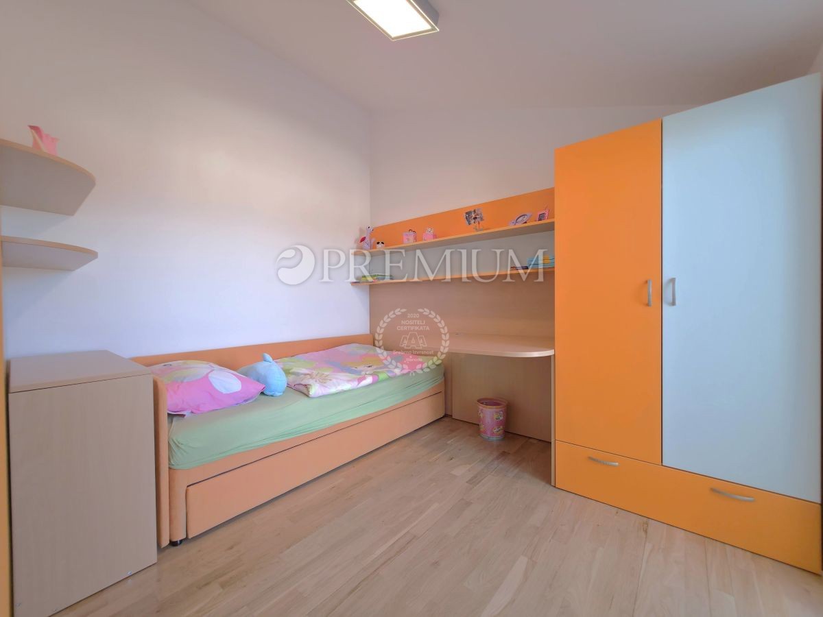 Malinska, appartamento con vista mare vicino al centro!