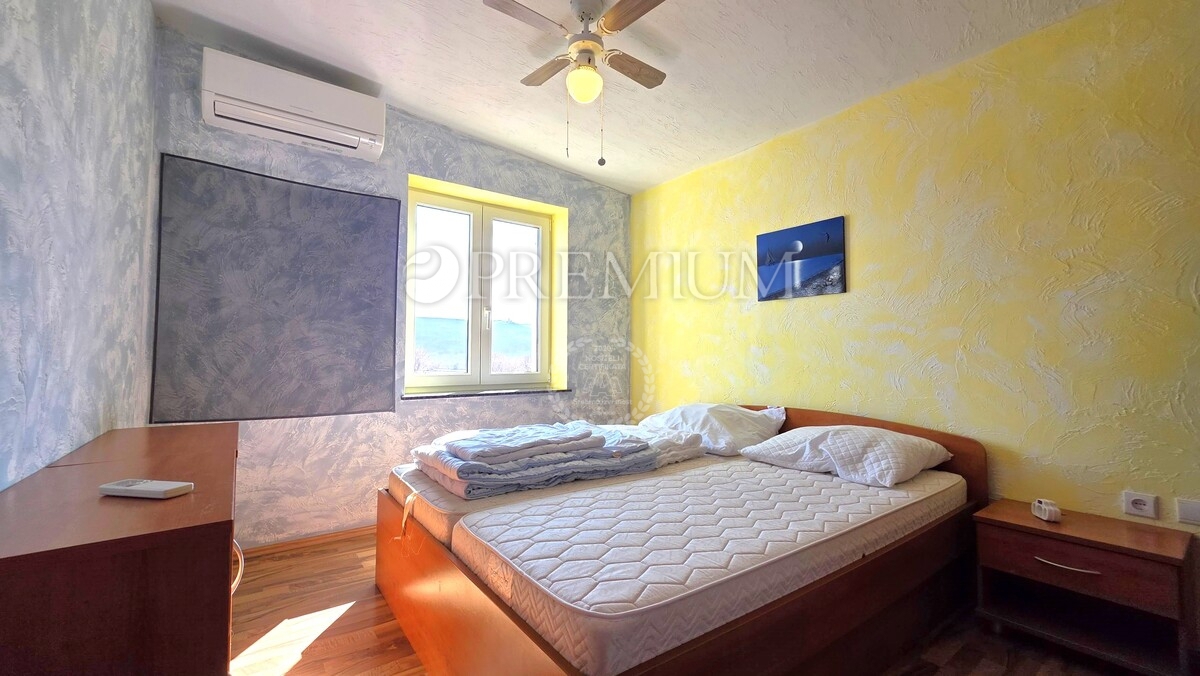 Isola di Krk, Baia Soline appartamento prima linea mare!