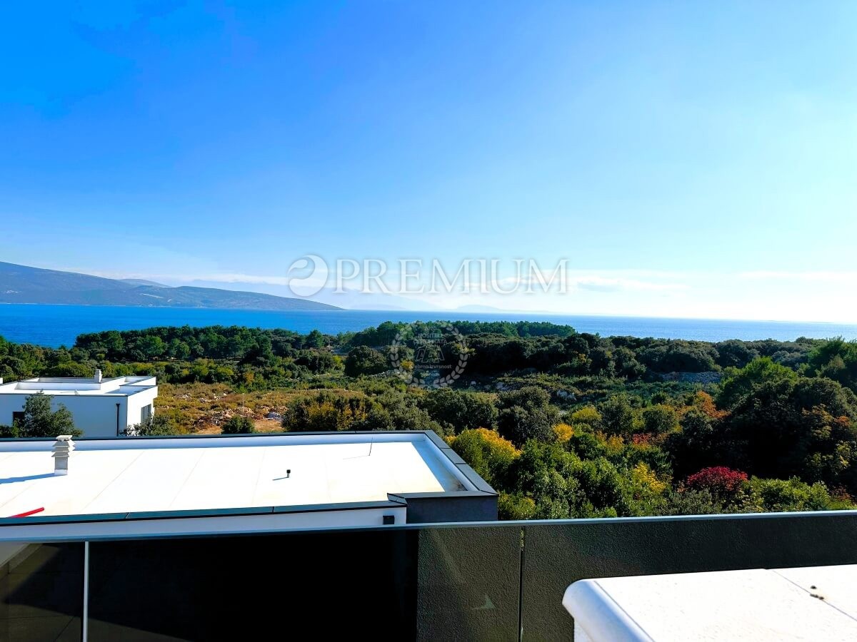 Krk, appartamento duplex con terrazza sul tetto e piscina!