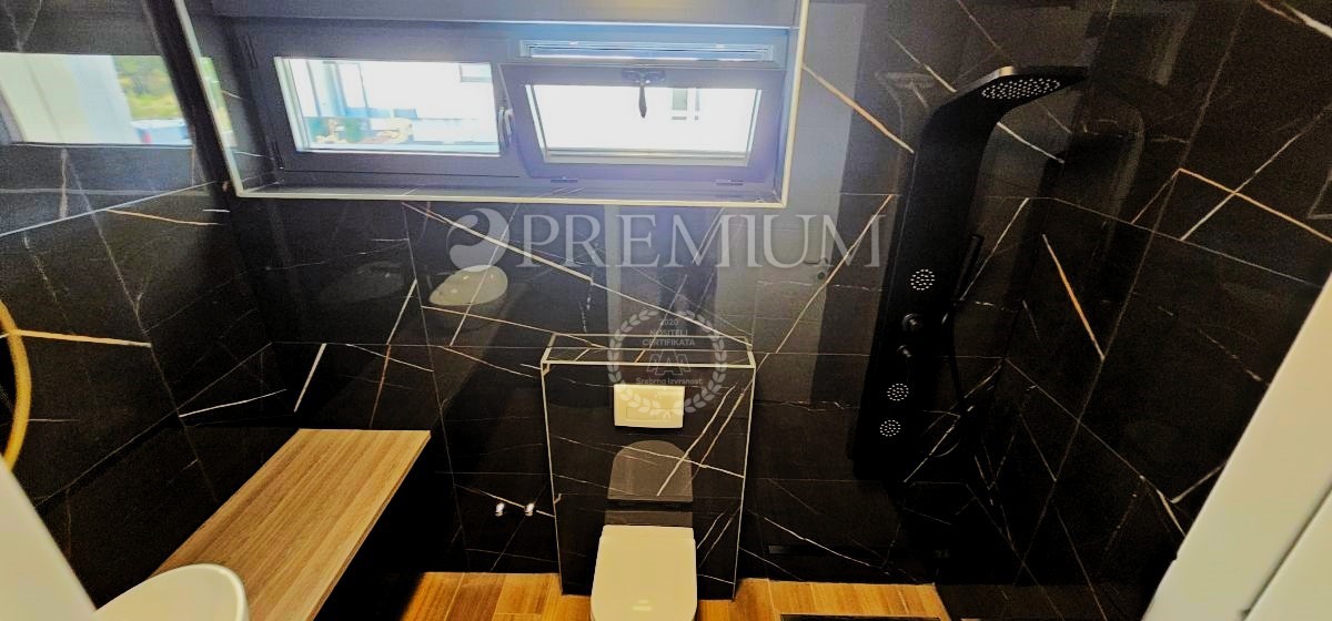 Krk, appartamento duplex con terrazza sul tetto e piscina!