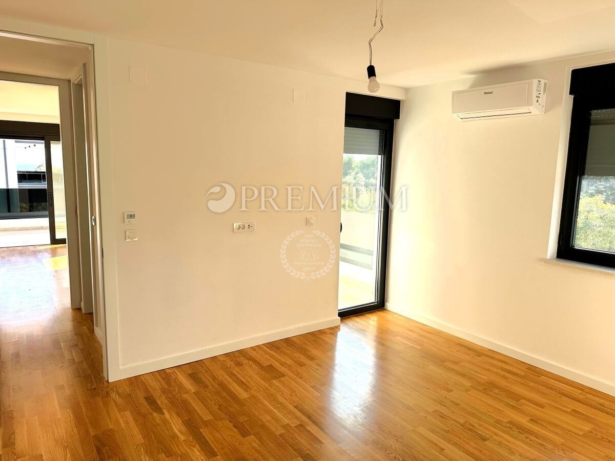 Krk, appartamento duplex con terrazza sul tetto e piscina!