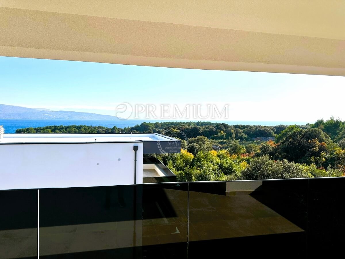 Krk, appartamento duplex con terrazza sul tetto e piscina!