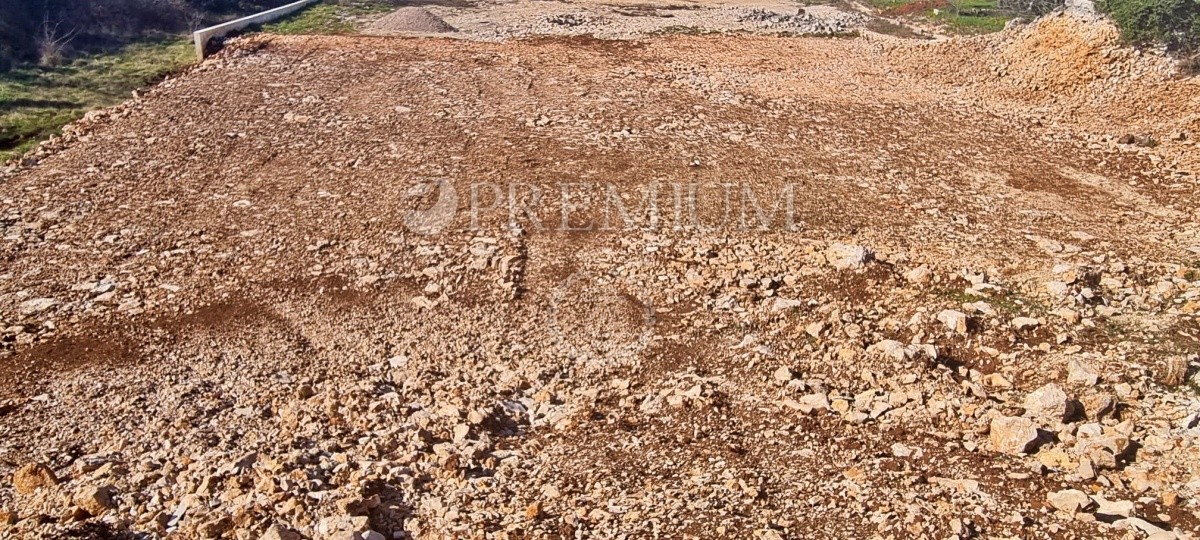 Malinska, dintorni, terreno edificabile in una posizione ambita!