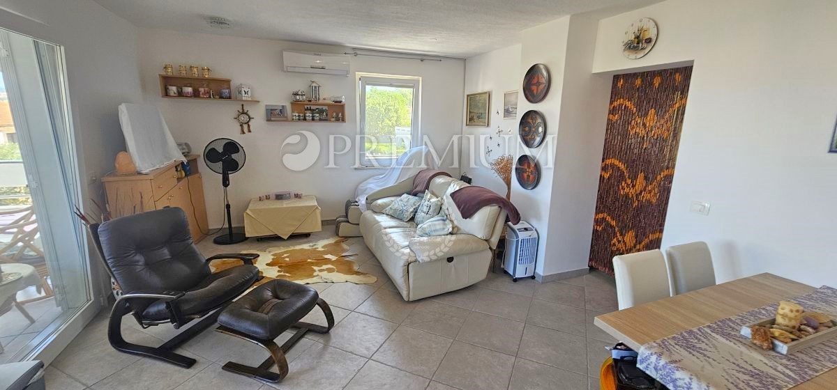 Malinska, appartamento con vista mare, a 200 m dal mare!