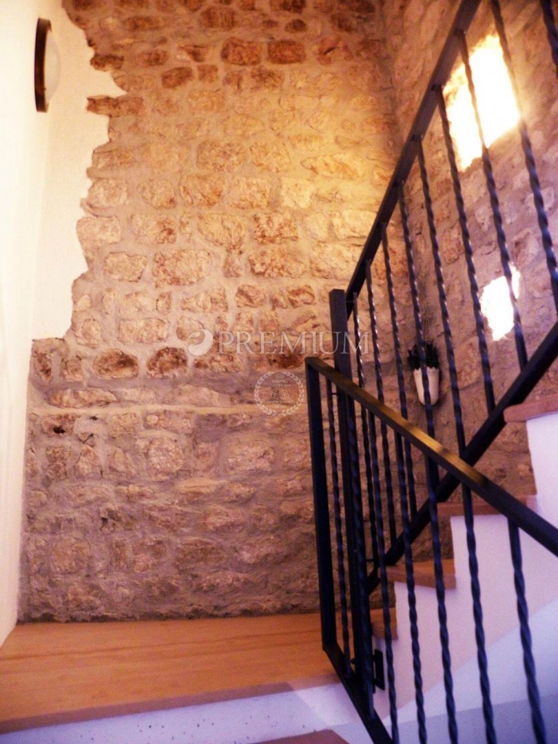 Krk, casa nel centro della città vicino al mare!