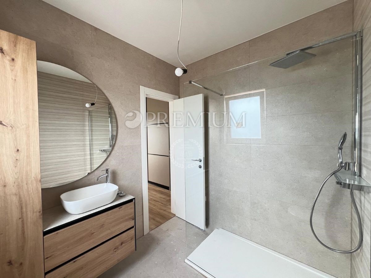 Malinska, casa nuova, 152 m², con piscina e vista mare!  