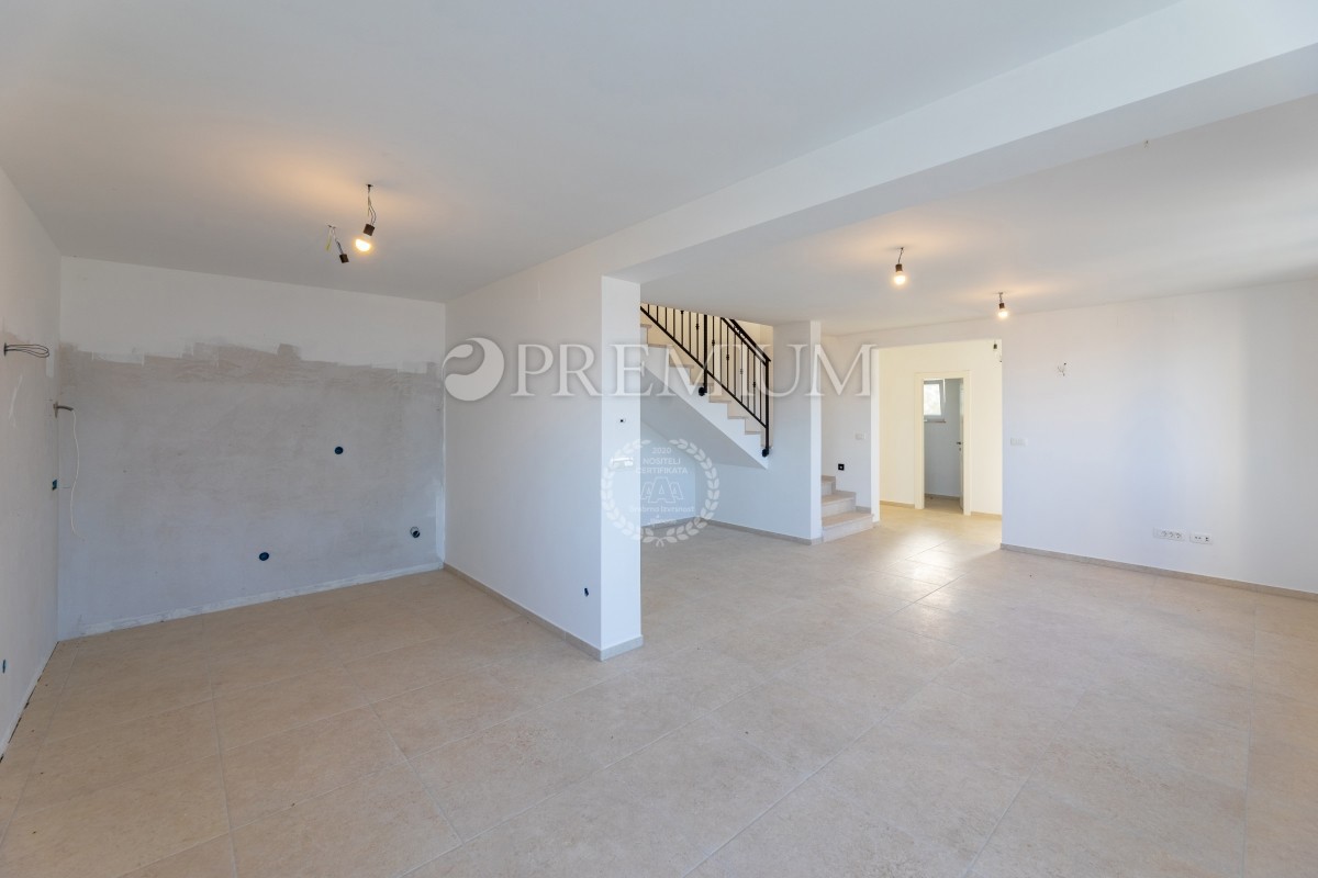 Klimno, casa indipendente con vista panoramica